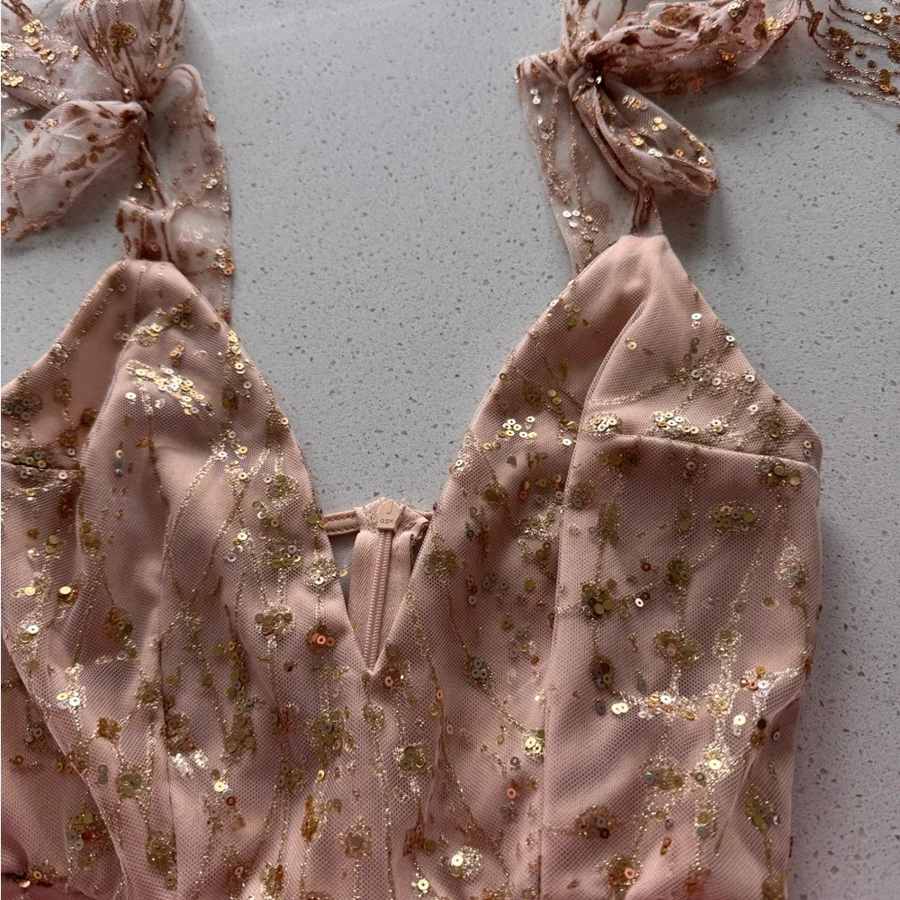 Lucy in the sky gold champagne color dress size xs - Picture 3 of 5